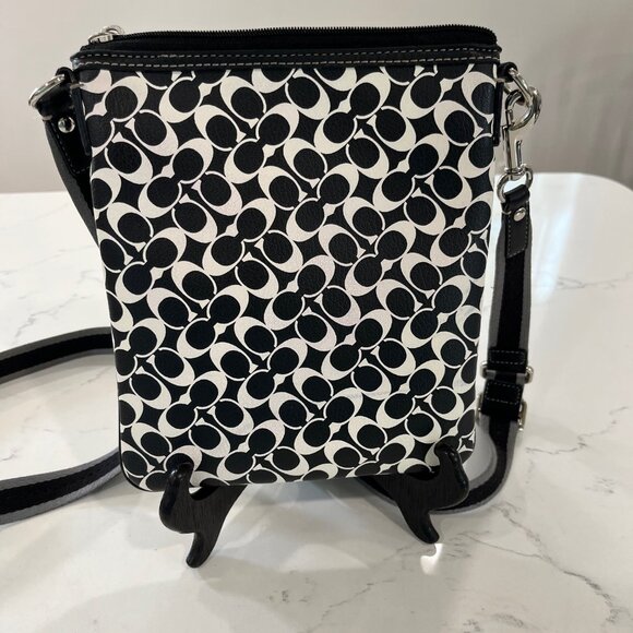 Coach Signature Leather Crossbody Bag for Women 2000's - Picture 7 of 7